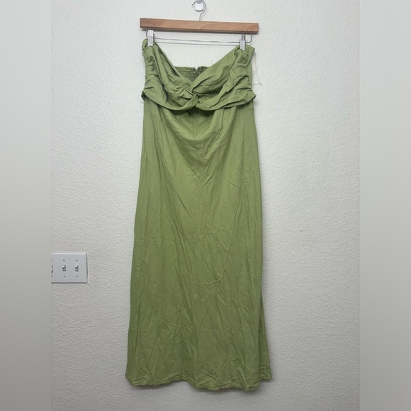 Petal & Pup Rosetta Cutout Cotton & Linen Strapless Dress - Picture 3 of 11